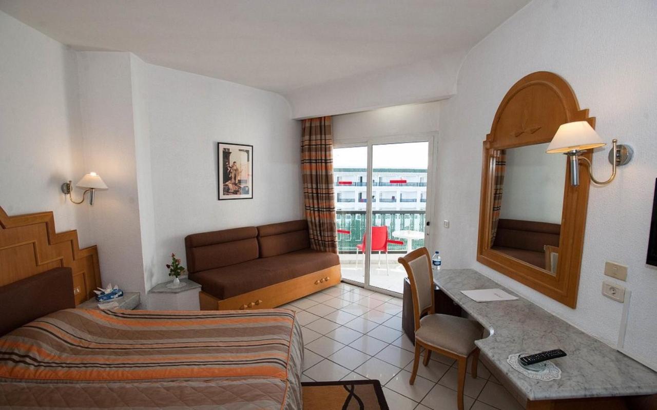 Riviera Hotel - Family Only Порт-Эль-Кантауи Экстерьер фото